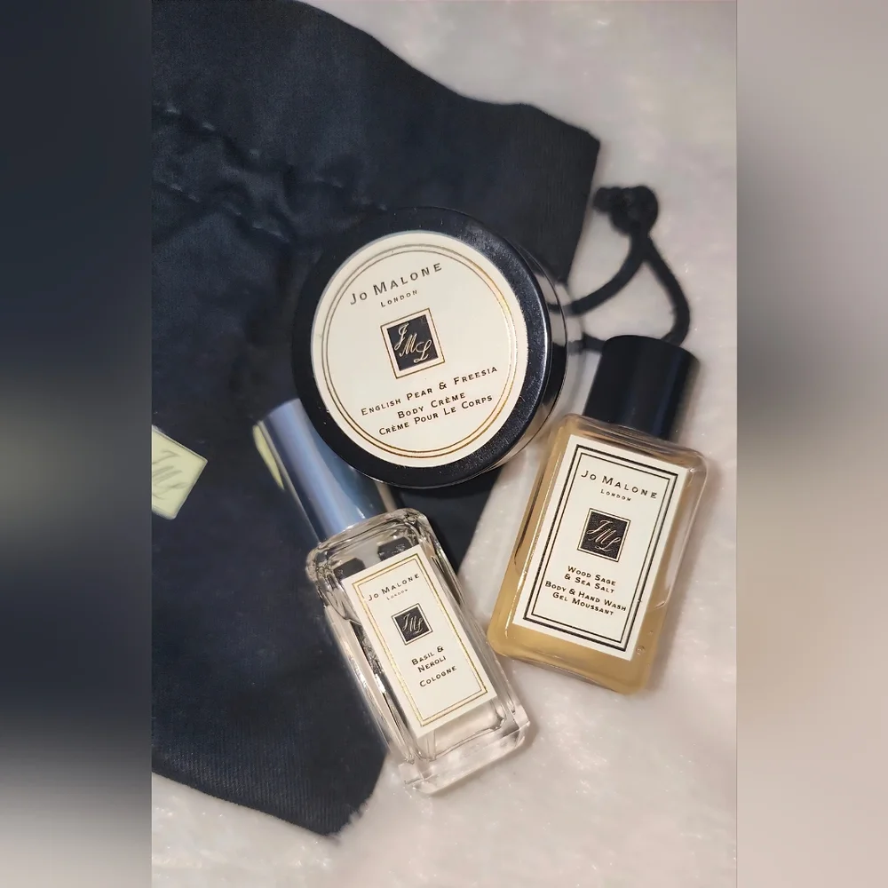 Jo Malone 3-piece Mini Edition Travel Set w/ Jo Malone Black-string Pouch - Picture 1 of 3